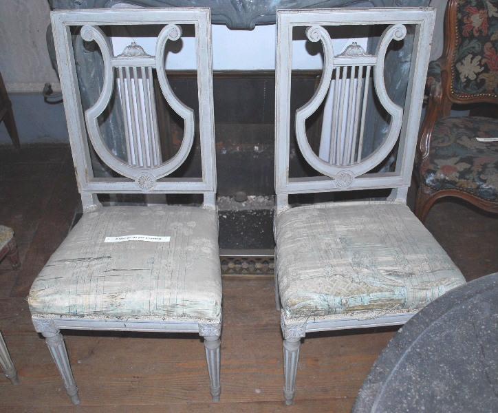 Ensemble de chaises de style Louis XVI (2)