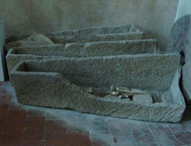 Cuve sarcophage monolithe