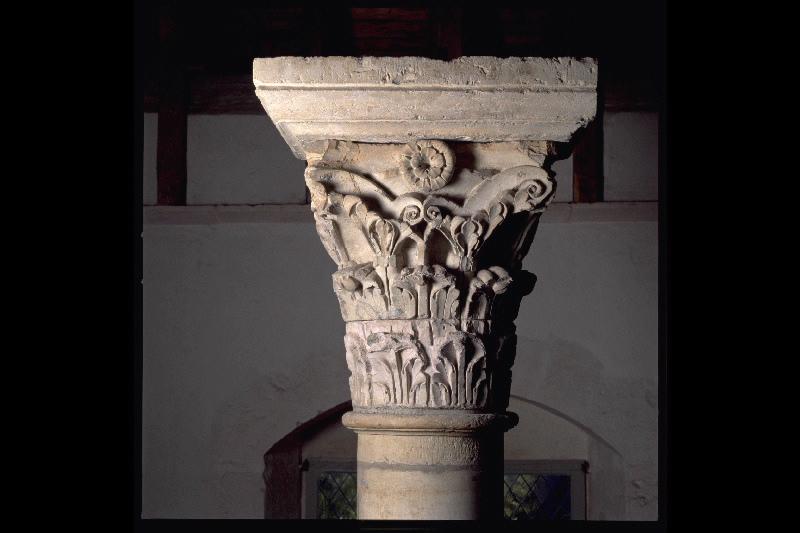 Chapiteau corinthien du choeur