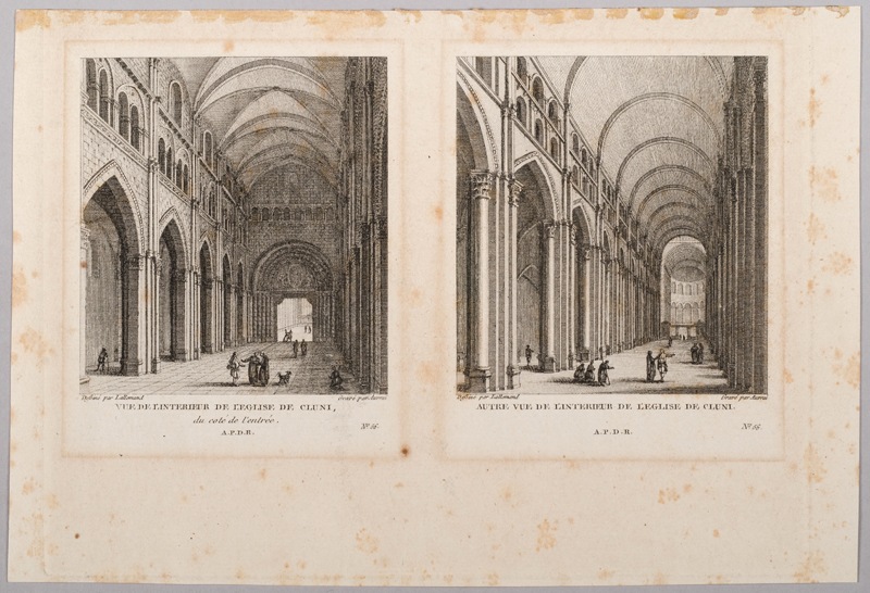 Vue de l'intérieur de l'Eglise de Cluni, du coté de l'entrée ; Autre vue de l'intérieur de l'Eglise de Cluni