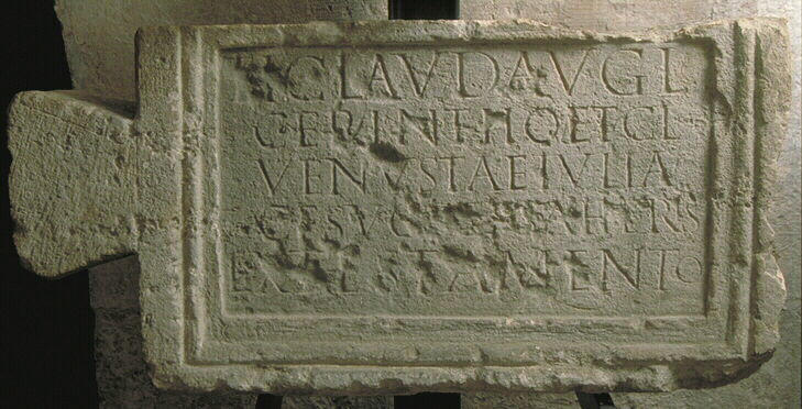 Epitaphe d'un affranchi impérial et de sa femme