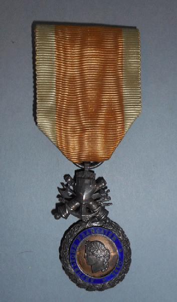 Médaille militaire à trophée d'armes