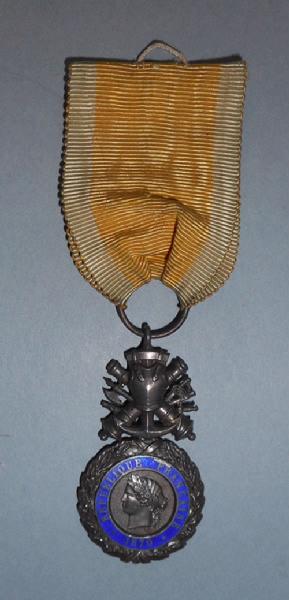 Médaille militaire à trophée d'armes