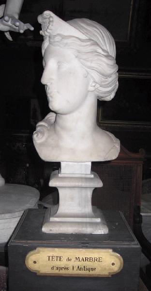 Buste de femme d'après l'antique