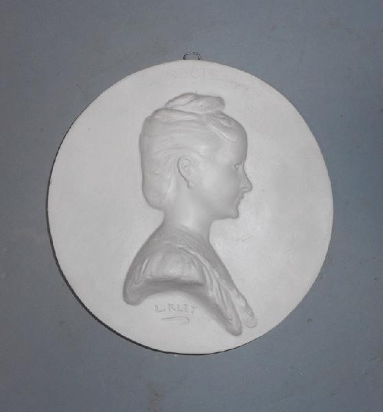 A. Rouif ; Tête de femme