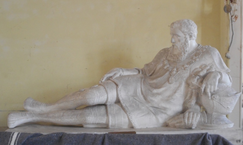 Statue funéraire de l'amiral Chabot