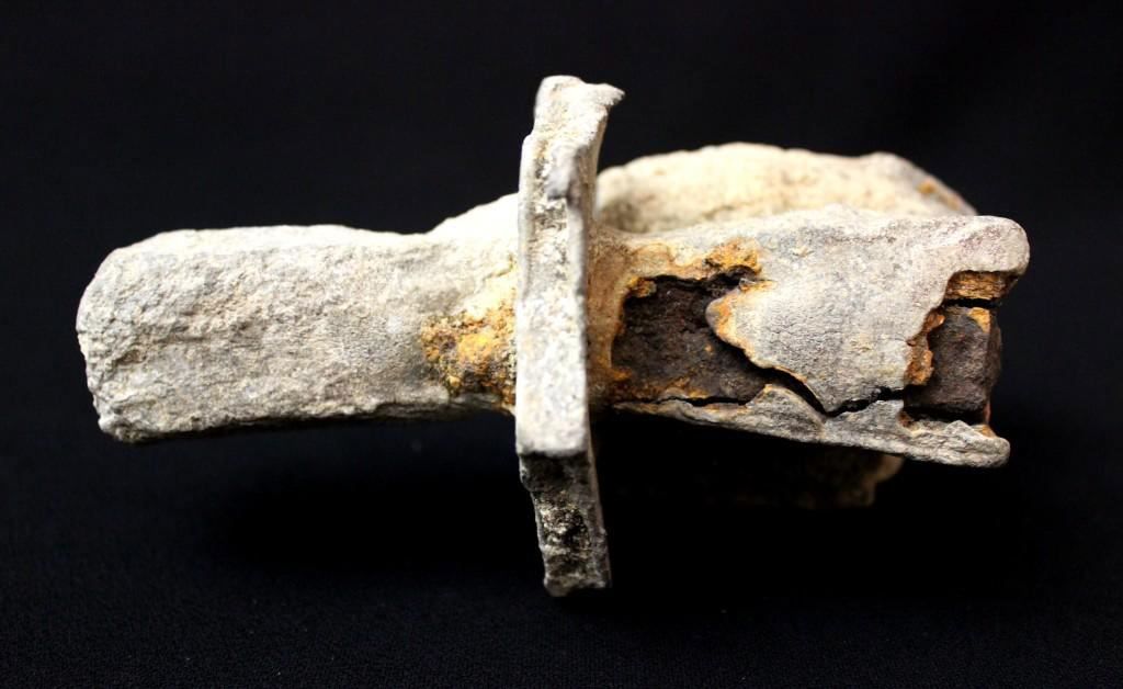 Brochage entre deux éléments de superstructure