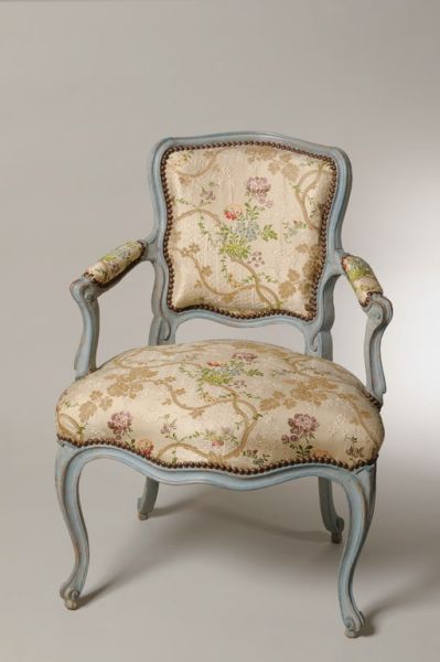 Fauteuil Louis XV en cabriolet