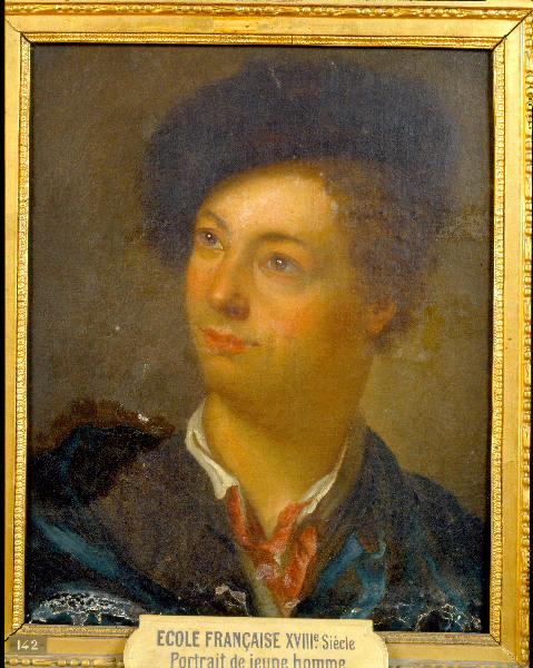 Jeune homme en bonnet de fourrure