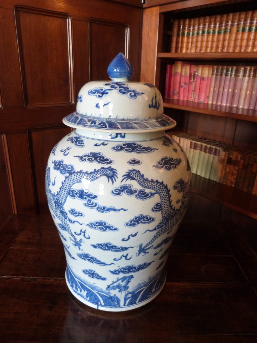 Grand vase couvert
