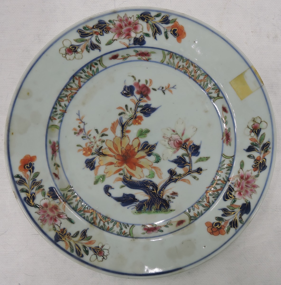 Assiette à motif chinois