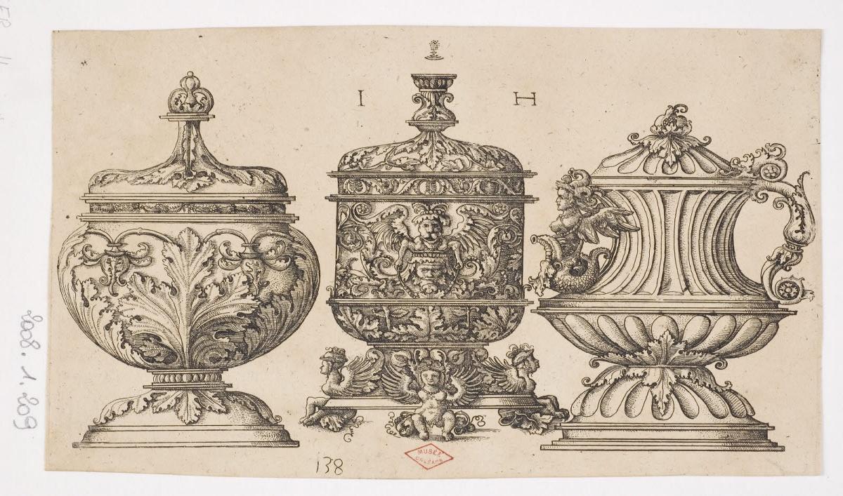 Trois Vases