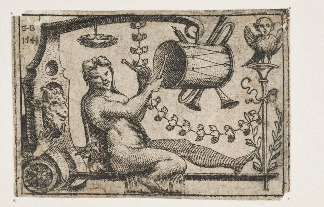 Panneau d'ornements avec une femme jouant du tambour