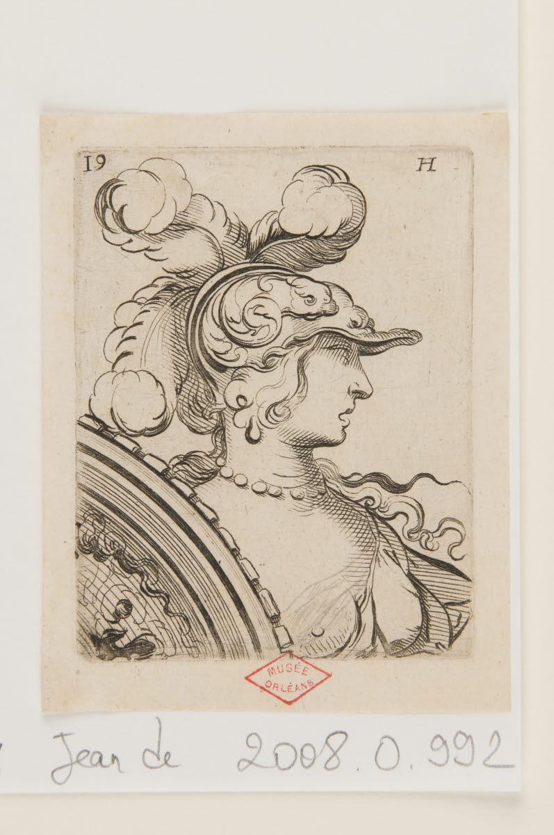 Buste de femme casquée de profil