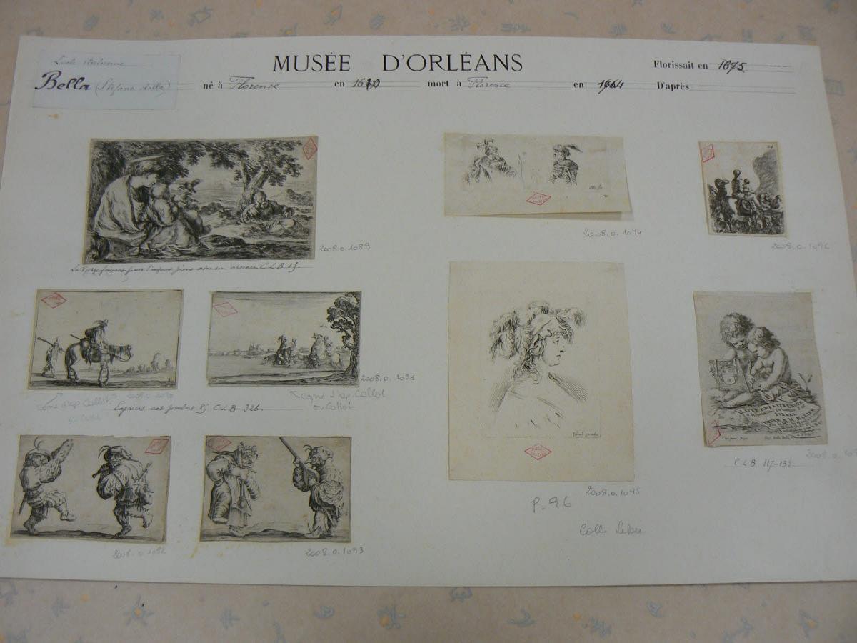 Un musicien et une danseuse grotesques