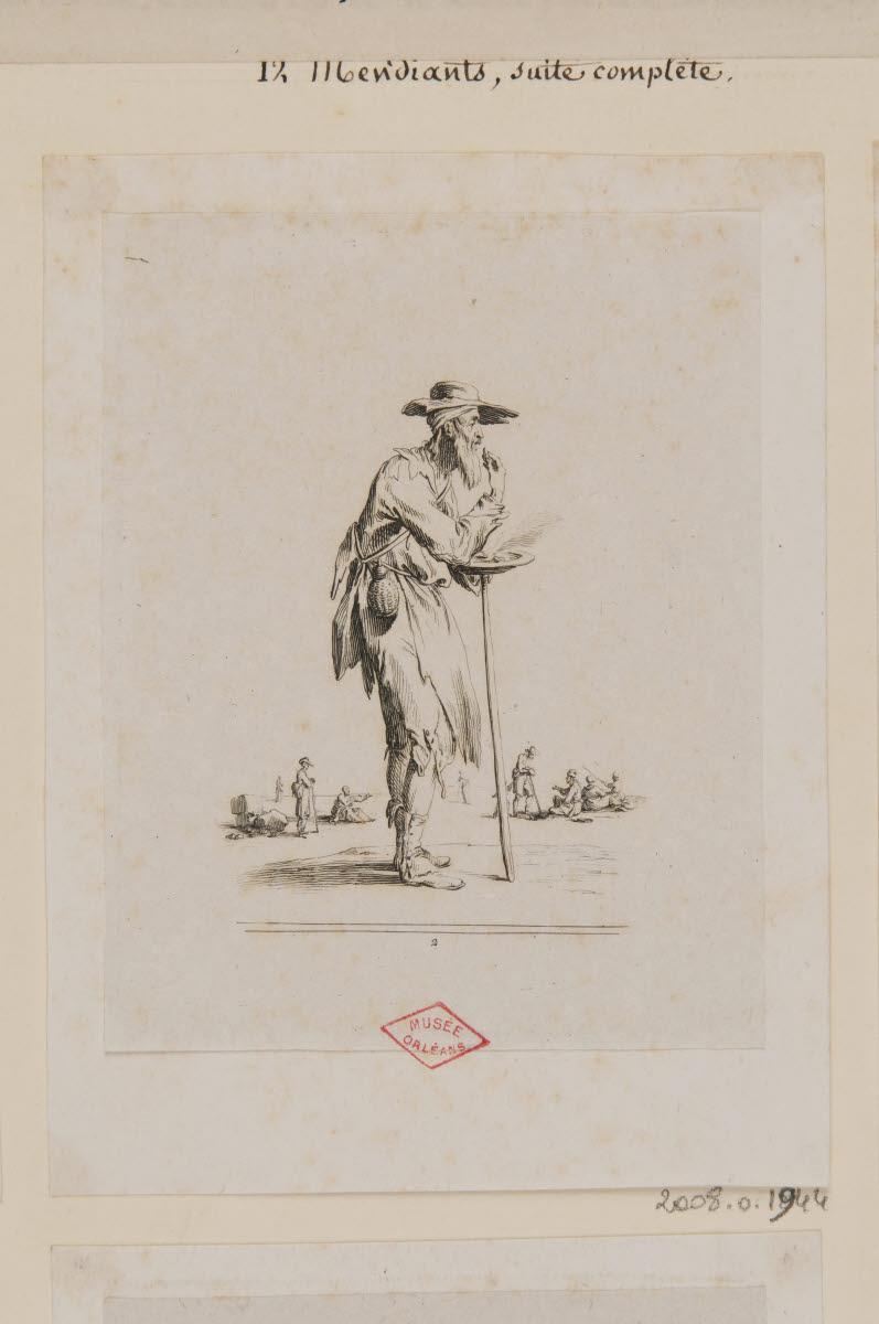 Un mendiant de profil mangeant de bout