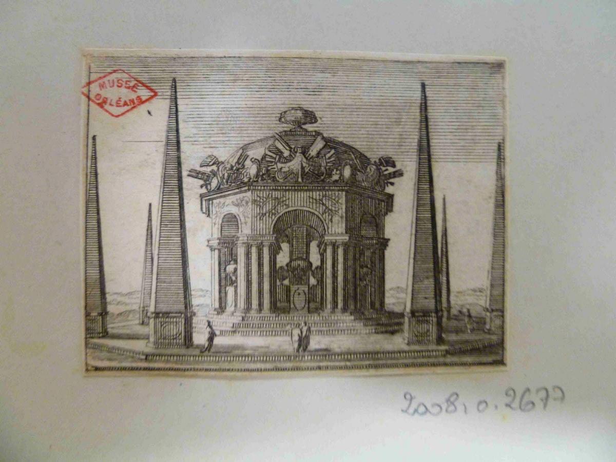 La tombe des Maccabées: bâtiment octogonal avec des arches, entouré de six pyramides