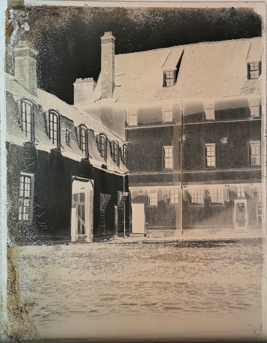 Troyes, angle est de la cour du Petit-Montier-la-Celle