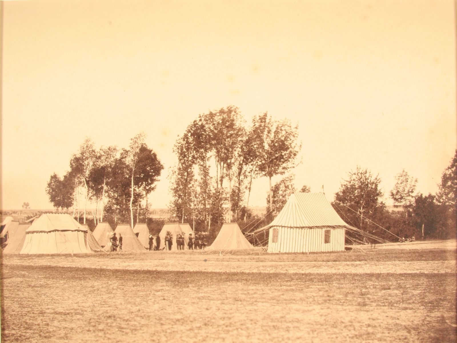 Camp de Châlons. Bivouac sur la Suippe, le quartier impérial