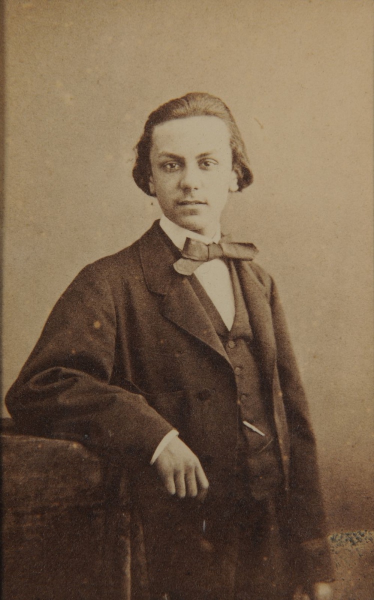 René de Saint-Marceaux, jeune homme
