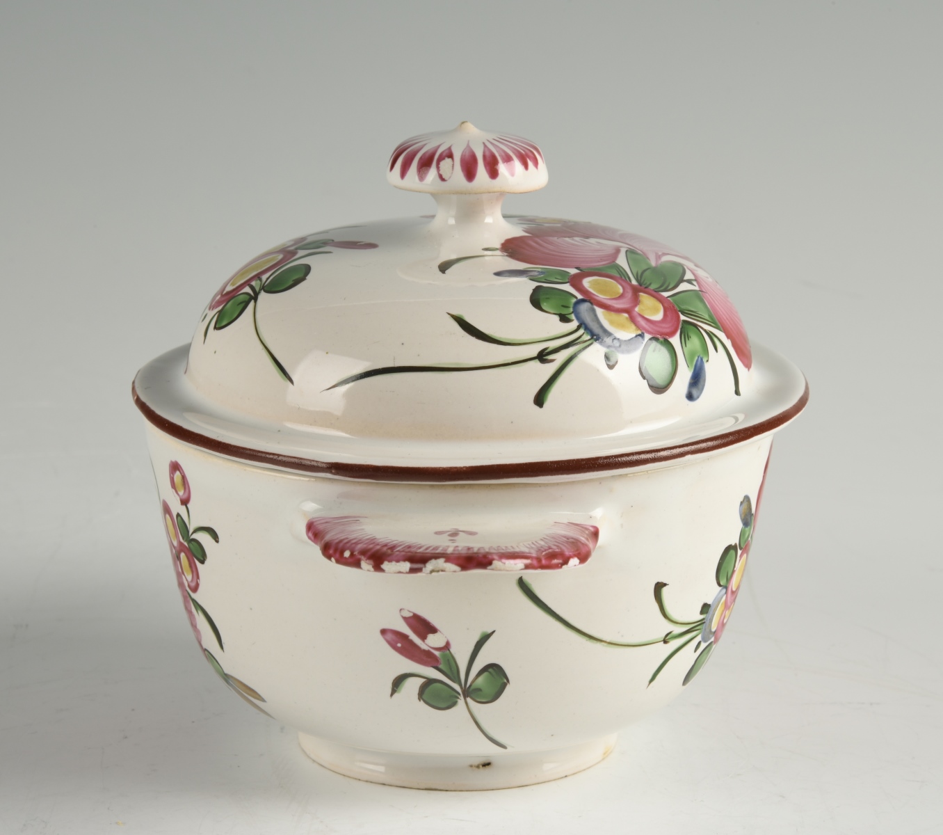 Bouillon et son couvercle