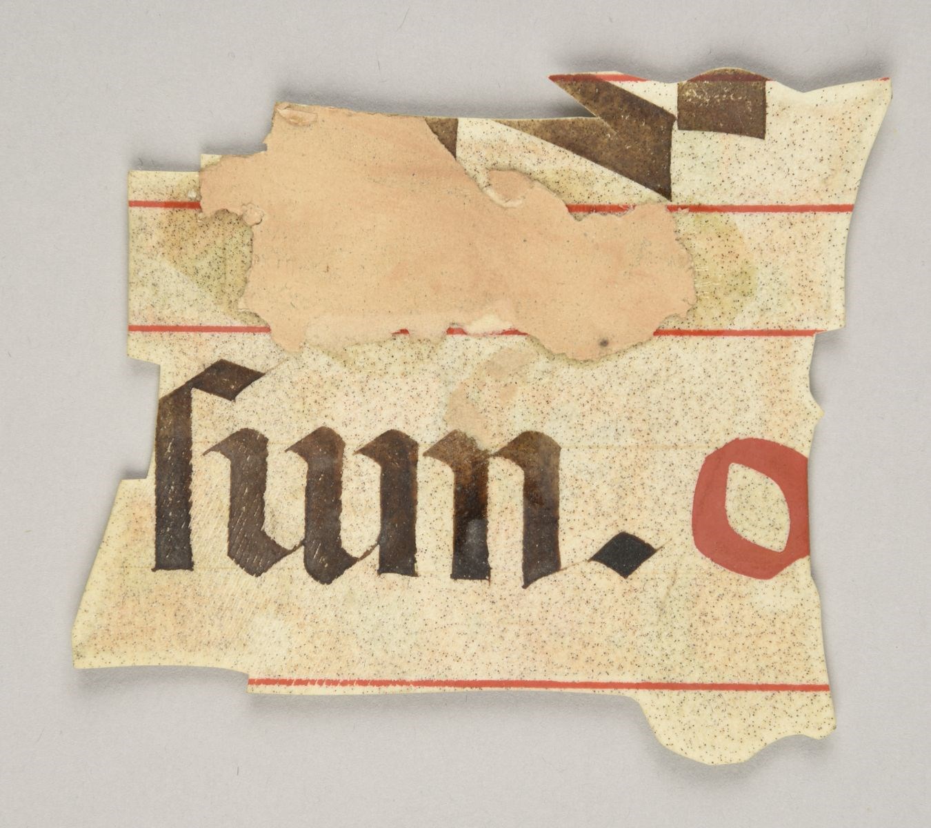 Lettre A ; Série C ; Lettre fleuronnée sur or (titre publié) ; Lettre ornée (titre inscrit à l'inventaire) ; Antiphonaire