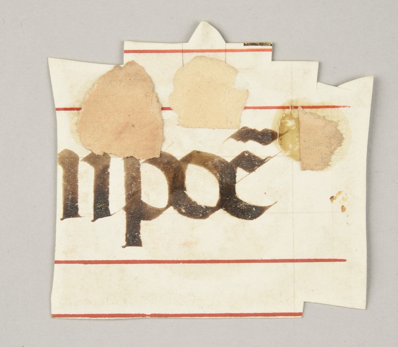 Lettre O ; Série C ; Lettre fleuronnée sur or (titre publié) ; Lettre ornée (titre inscrit à l'inventaire) ; Antiphonaire