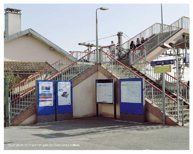 Gare de Gretz-Armainvilliers ; Traversée E9-27.03.2012-km107
