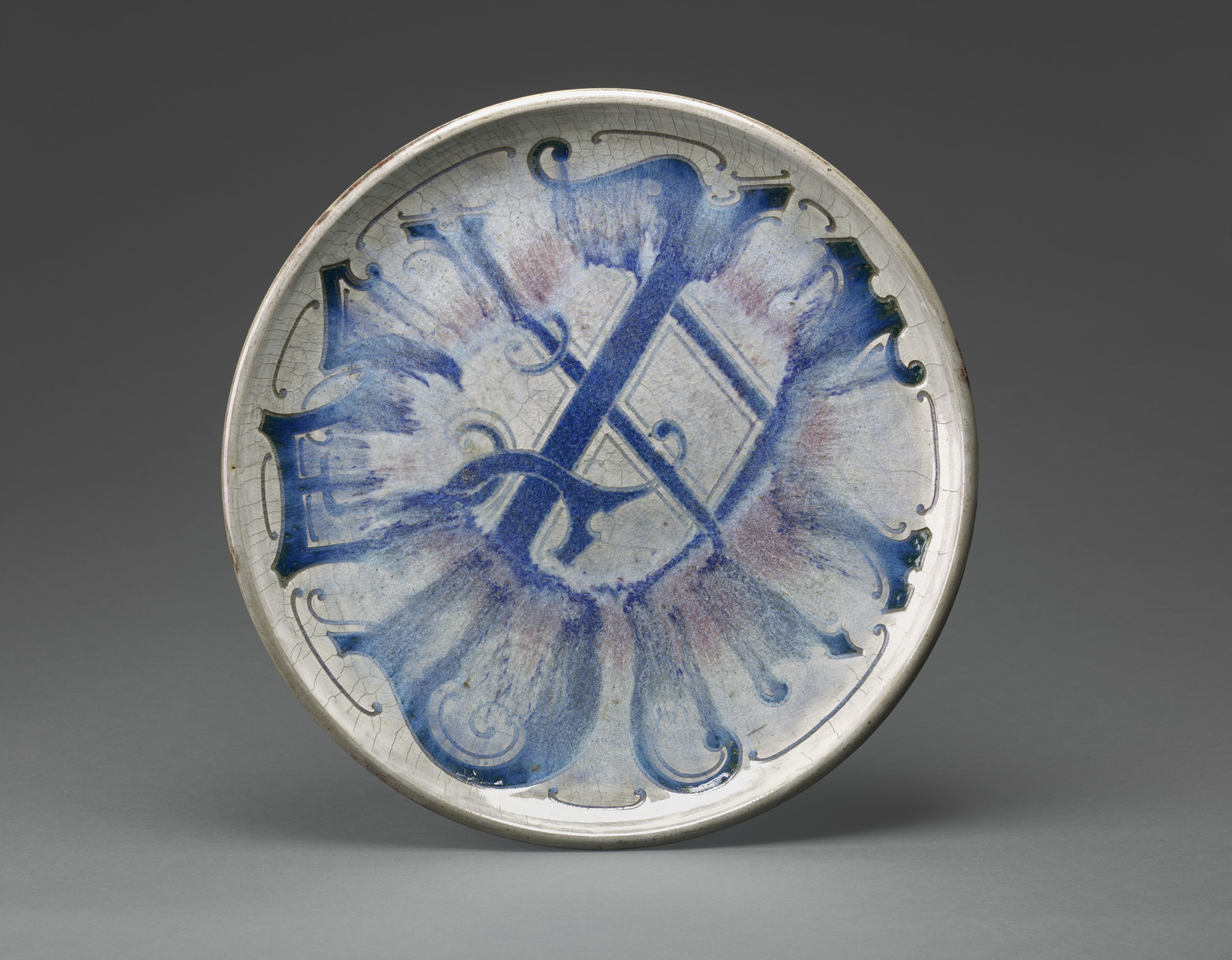 Plat au monogramme des XX