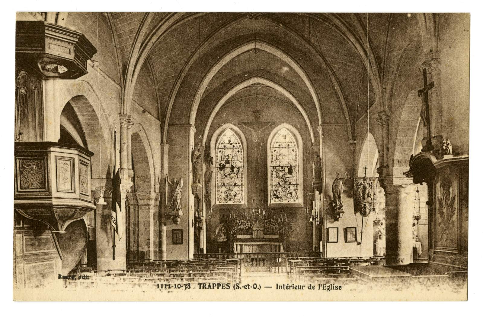 1111-10-38 TRAPPES (S.-et-O.) - Intérieur de l'Eglise
