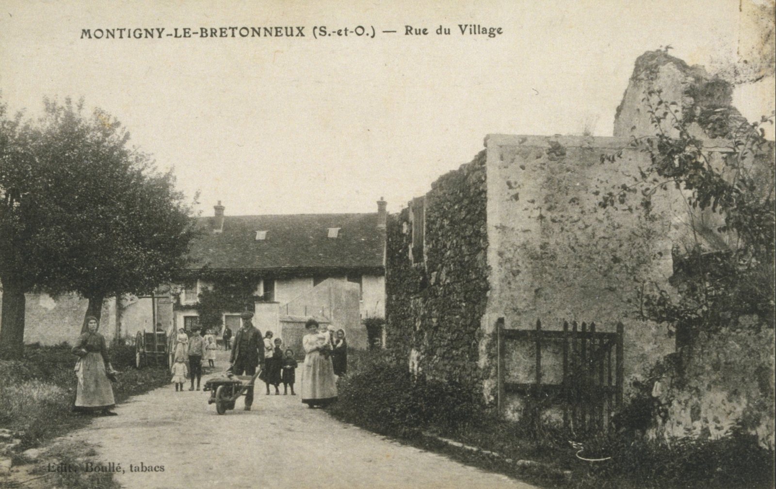 MONTIGNY-LE-BRETONNEUX (S.-et-O.) - Rue du Village