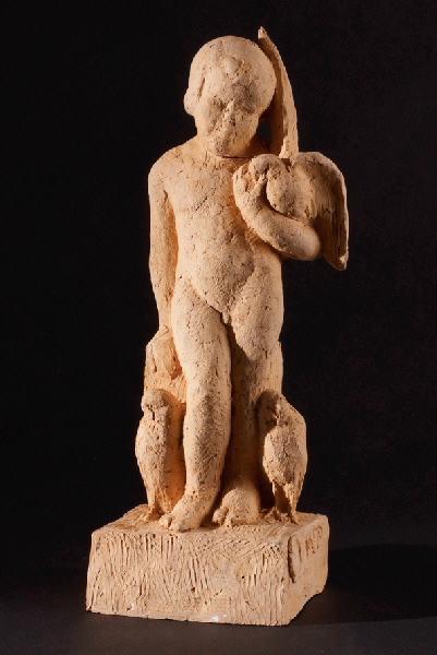 Enfant et colombes