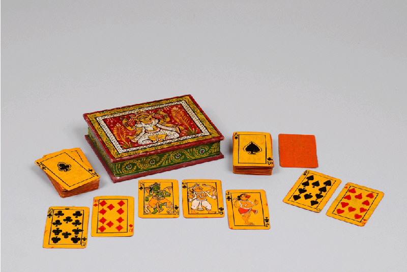 GANJIFA A ENSEIGNES FRANCAISES (titre d'usage)