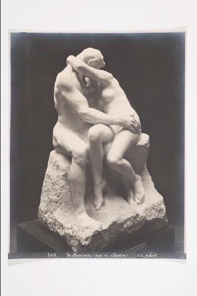 'LE BAISER, PAR A. RODIN' (titre inscrit)