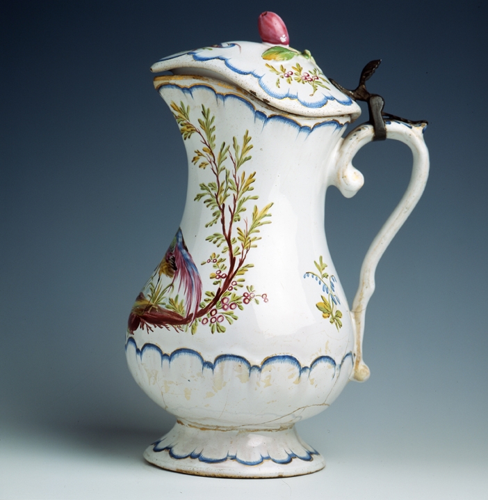 Pot à eau à décor d'oiseaux