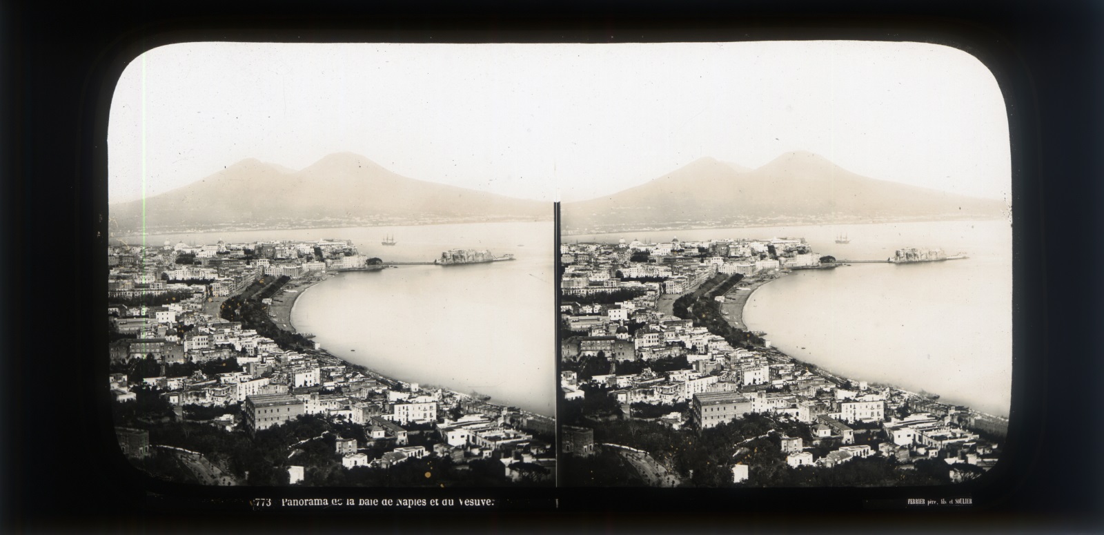Panorama de la baie de Naples et du Vésuve