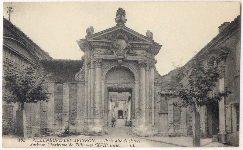 Porte dite de clôture. Ancienne Chartreuse de Villeneuve