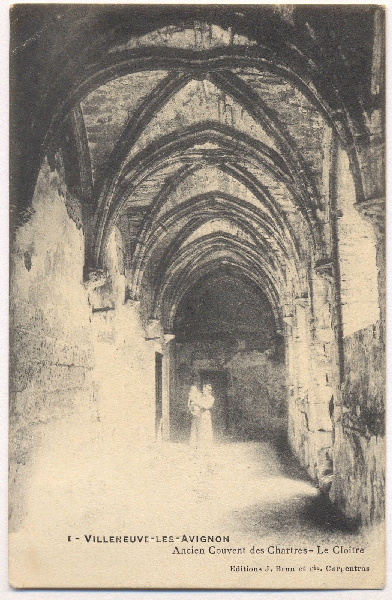 Villeneuve-lès-Avignon. Ancien Couvent des Chartres - Le Cloître