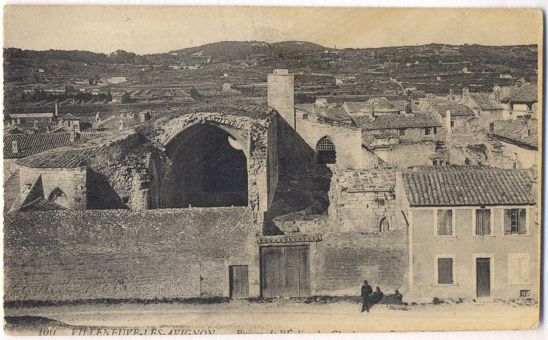 Villeneuve-lès-Avignon - Ruines de l'Eglise des Chartreux et Coteau de l'Ermitage