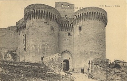 Villeneuve-lès-Avignon : entrée du fort St André