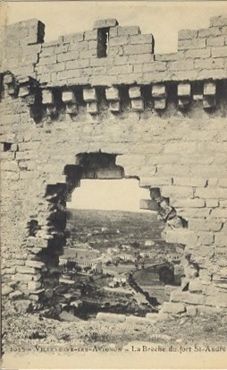 Villeneuve-lès-Avignon : brèche au fort st-André