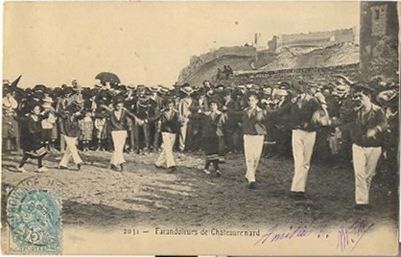 Villeneuve-lès-Avignon : Farandole provençale