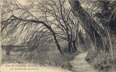 Villeneuve-les Avignon : le chemin des amoureux