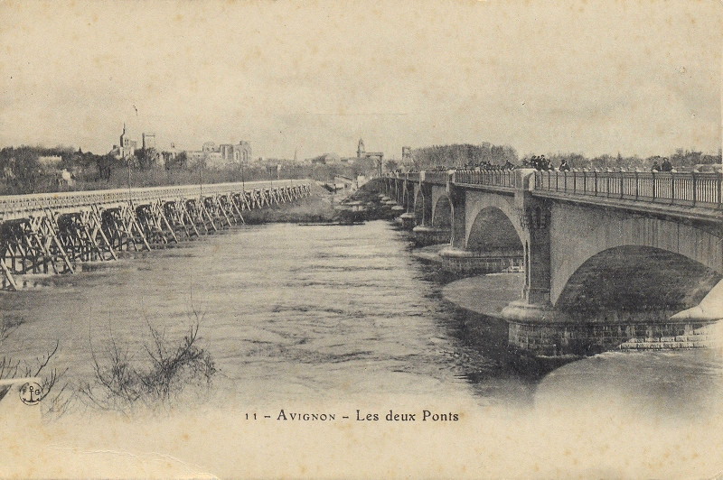 Villeneuve-les Avignon : le pont et la passerelle