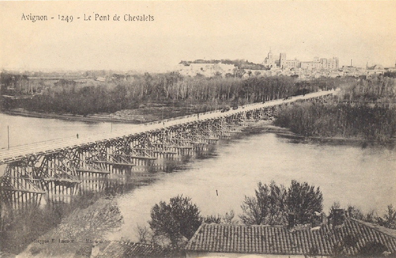 Villeneuve-lès Avignon : le pont de bois