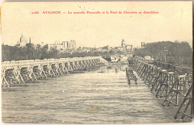 Villeneuve-lès Avignon : pont de bois - passerelle
