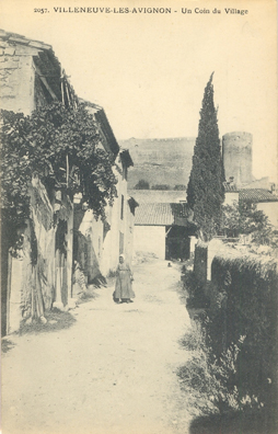 Villeneuve-lès Avignon : une rue et le fort