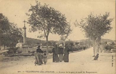 Villeneuve-lès Avignon : avenue de la gare