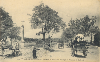 Villeneuve-lès Avignon : avenue de la gare