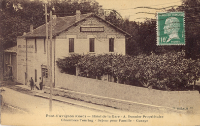 Villeneuve-lès Avignon : hôtel de la Gare